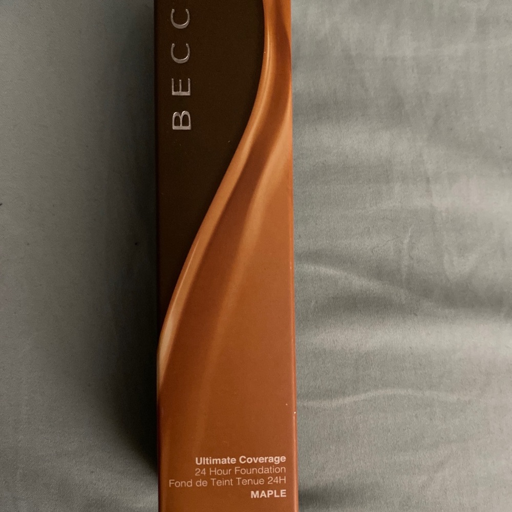 Becca Maple ultimate coverage foundation
